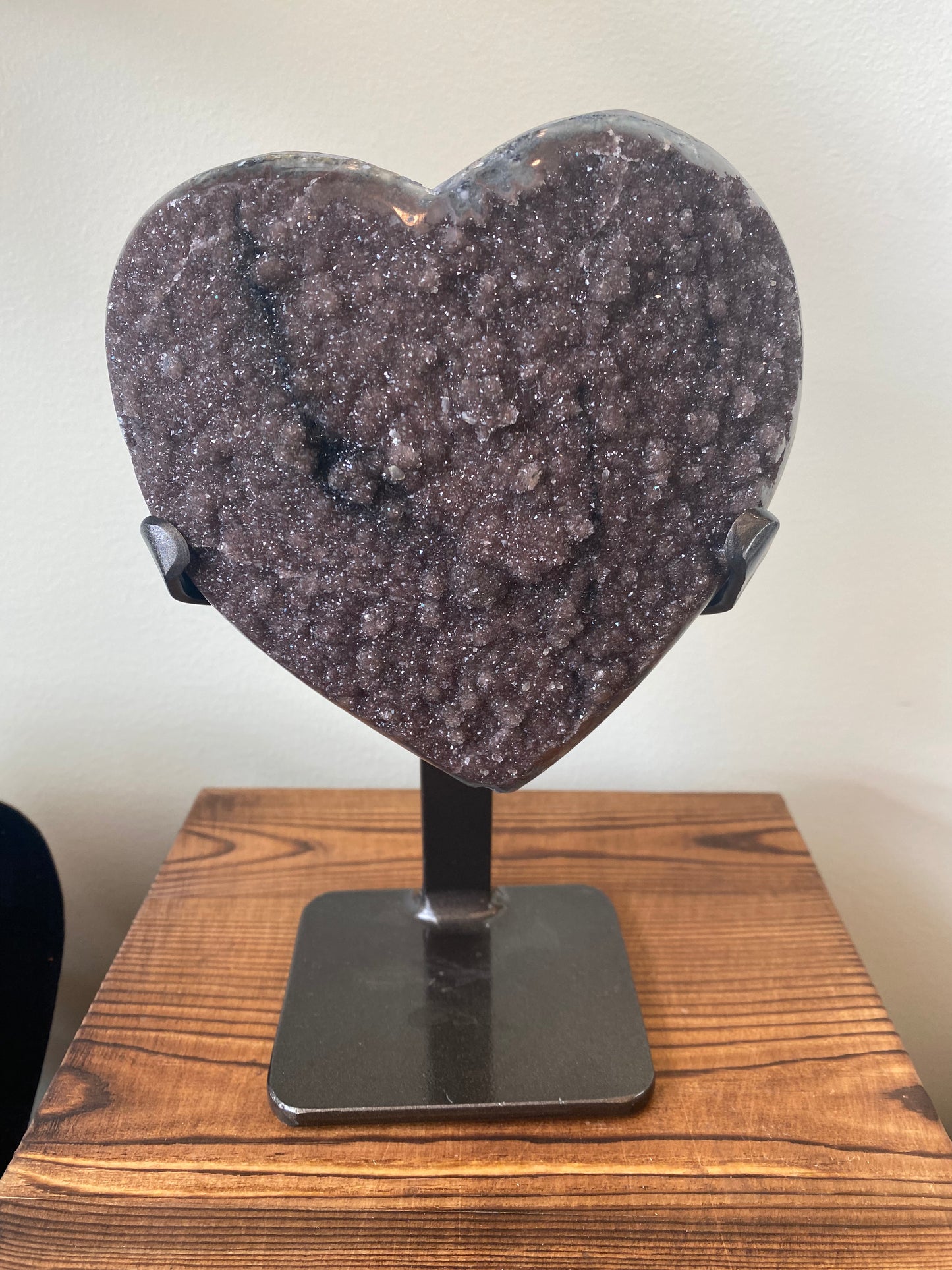 Medium Druzy Stone- Heart on Stand