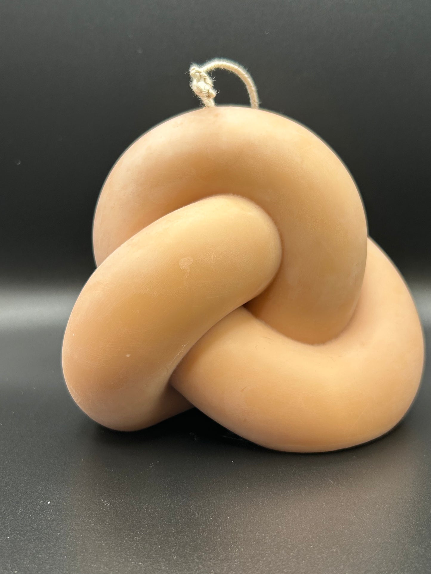 Large Minimalist Knot Candle