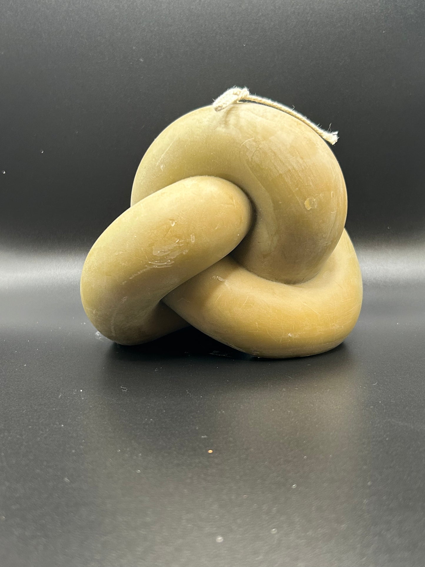 Large Minimalist Knot Candle